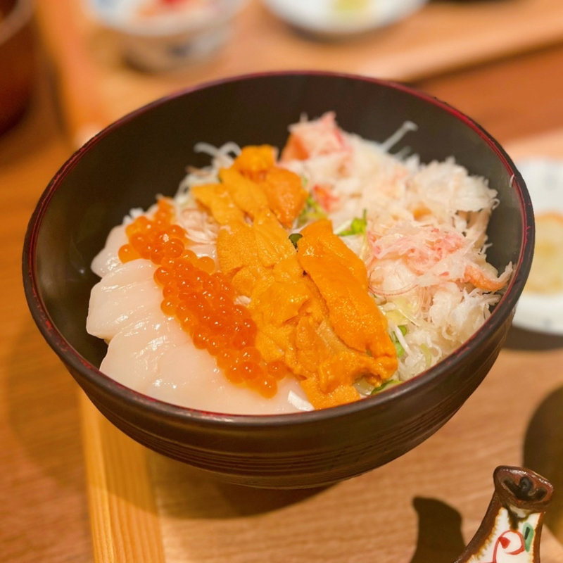うにかにほたて丼(小川のうに丸)