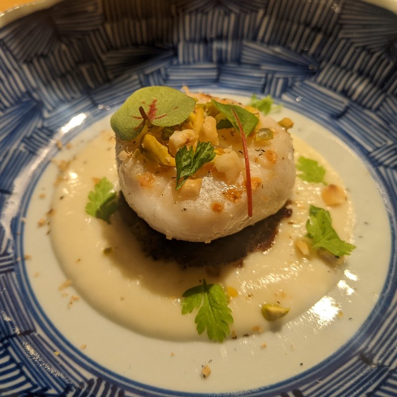 ホタテ貝(KOTARO Hasegawa DOWNTOWN CUISINE )