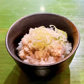 ねぎ塩鶏そぼろ飯(琉球新麺 通堂)