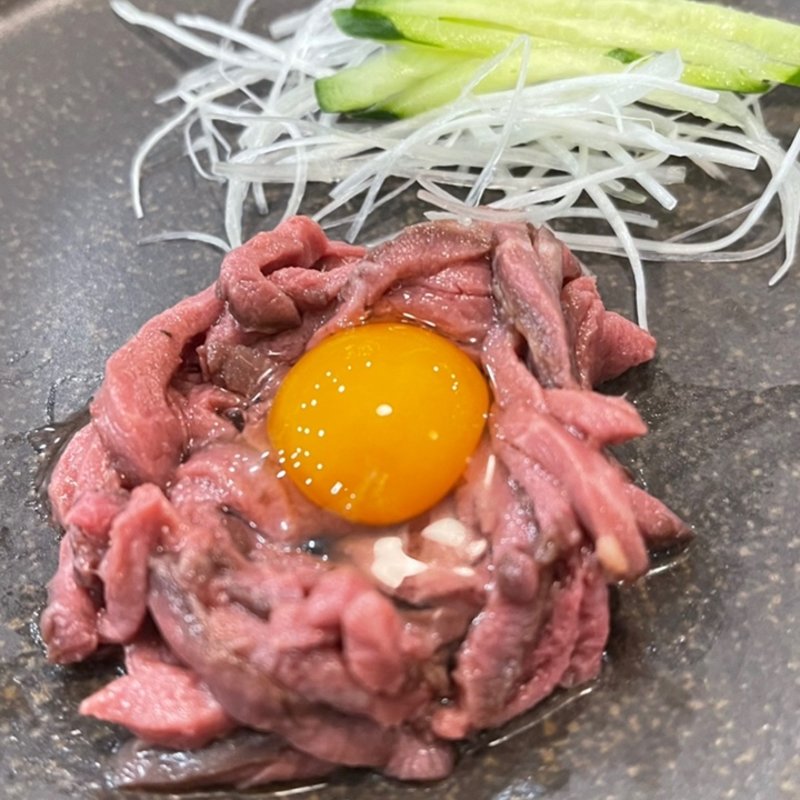 ユッケ(飛騨牛一頭買い 灯り家の「はなれ」)