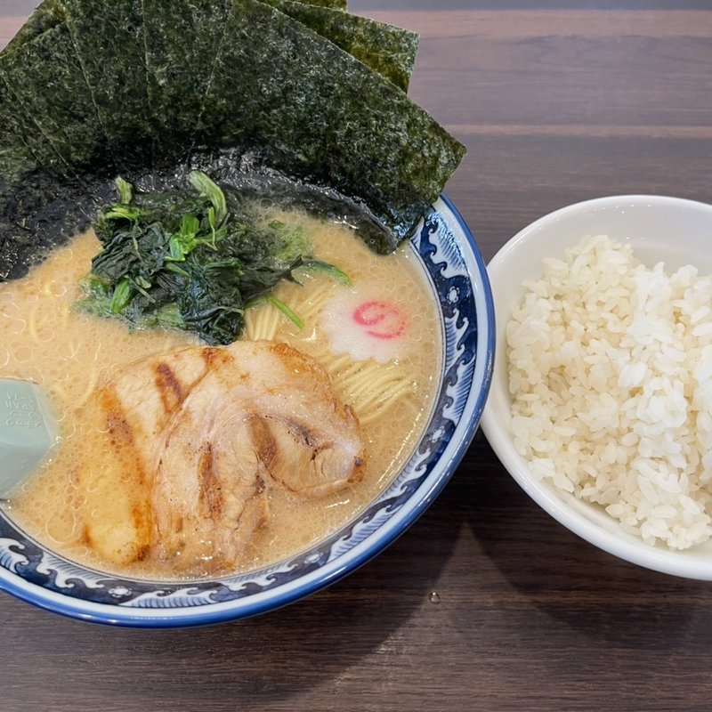 濃厚豚骨塩ラーメン(麺屋 武士道 八千代店)