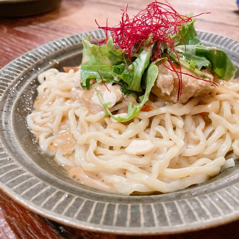 ベトナムチキンココナッツカレーヌードル(三月の水)