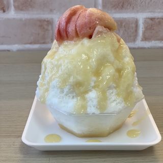 桃×レアチーズ+桃果肉(カキゴオリカフェドットエス)