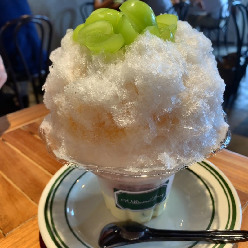 シャインマスカットティーカスタード(WilliamsBurg)