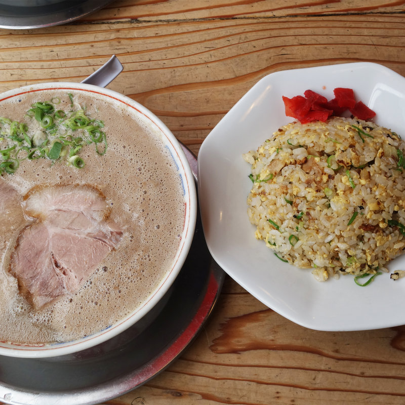 半チャーハンセット(博多だるま 総本店)