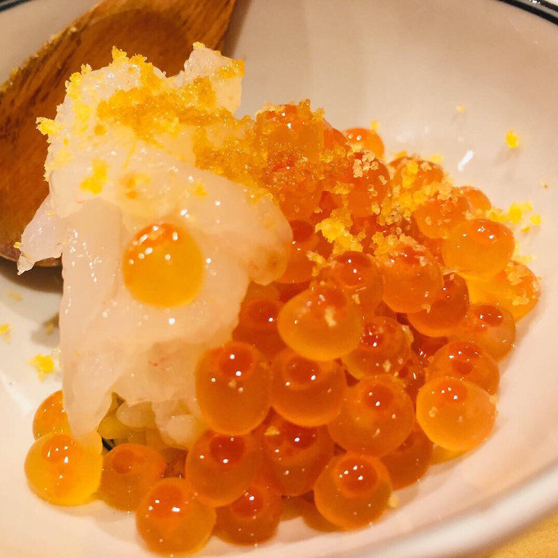 白海老のイクラ和え(鮨一)