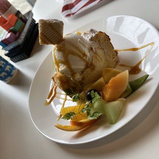 神シフォン DE アイスのせサンド(Cake set)(Nature Café M’s Nest)