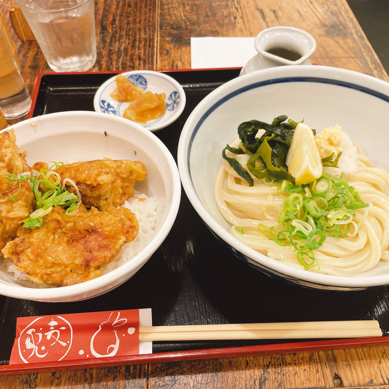 とり天丼定食、(うどん 兎麦 阪急三番街店)