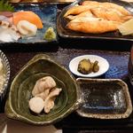 本日のお魚と刺身定食(気まぐれ　くぅちゃん)