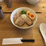 鶏白湯（味玉入り）(島田製麺食堂 鶏白湯専門店)