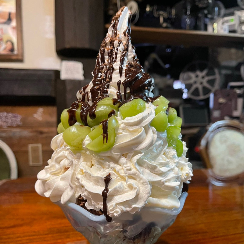 生シャインマスカットクラフトバニラパフェ(のんのん )