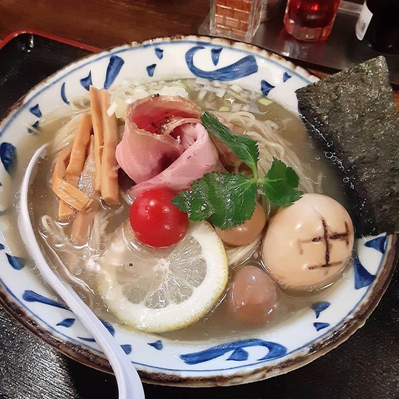 夏の冷やし煮干しらぁ麺(真卓朗商店)
