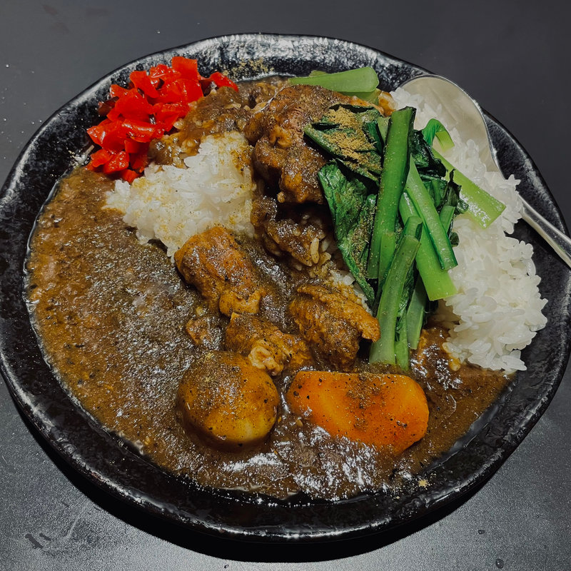 牛もも黒カレーライス(欧風カリーＭ)