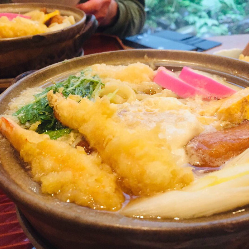 鍋焼きうどん(天神房丸新 （てんじんぼうまるしん）)