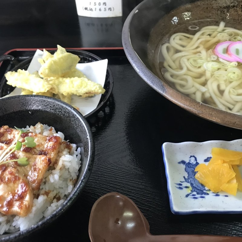 ごぼう天うどんと九重夢ポーク丼（小）セット(食事処春日(春日うどん))