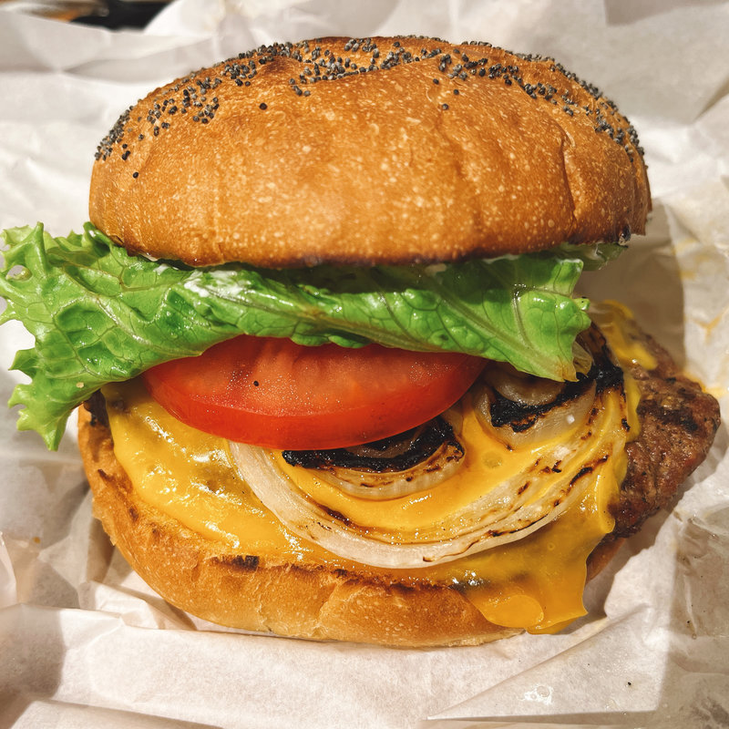 チーズバーガー(クアアイナ 神田駿河台店 （KUA ’AINA）)