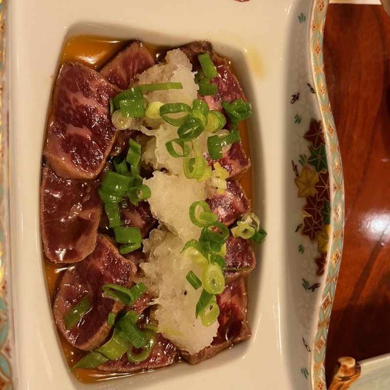 牛タタキ(酒処なぶら)