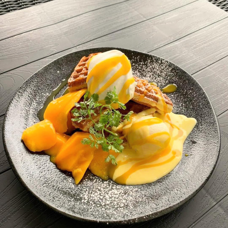 アップルマンゴーのwaffle(カフェドラパン)