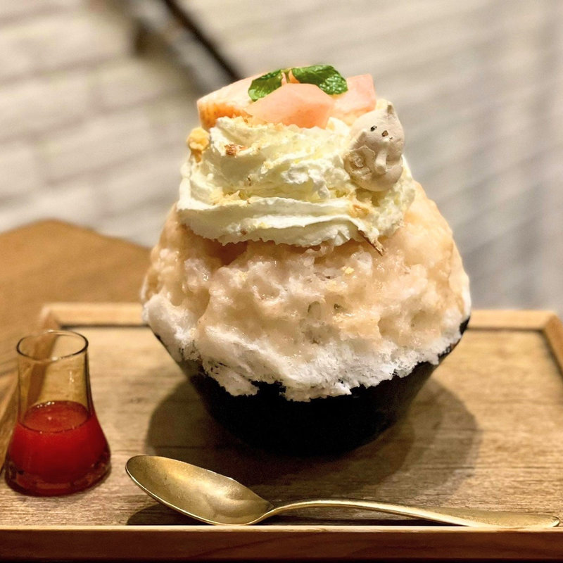 桃氷(氷おばけ)