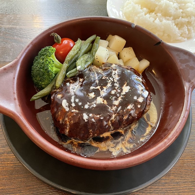 ハンバーグランチ（デミグラスソース）(オステリアデコ)