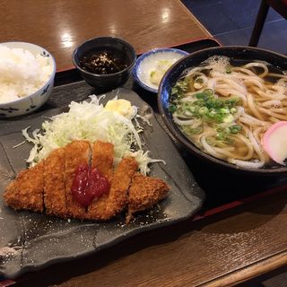 豚カツ定食(植田)