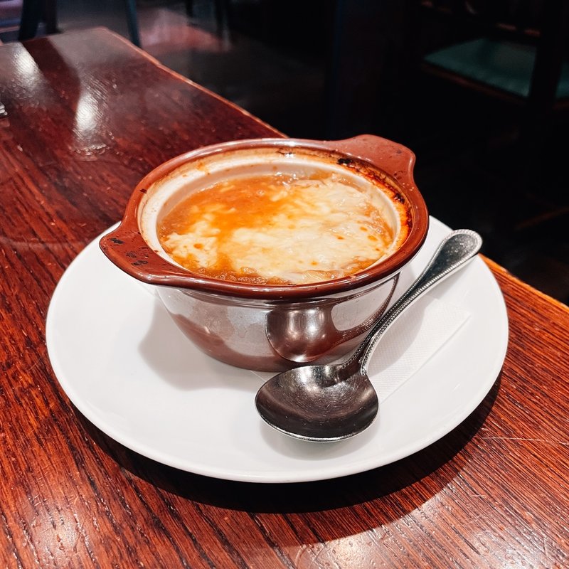 オニオングラタン(グリル満天星 麻布十番 丸ビル店（グリルマンテンボシアザブジュウバン）)