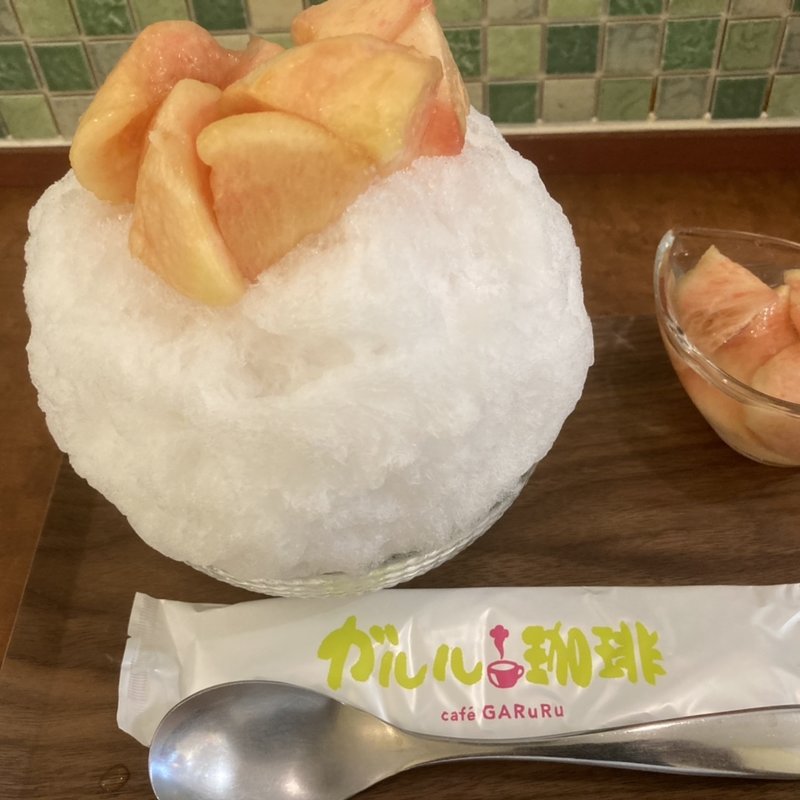桃氷(がるる氷 （GARuRu KO-RI）)