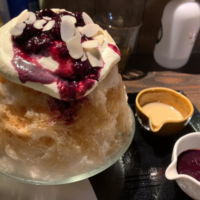 ブルーベリータルトミルクティー(神保町 志膳)