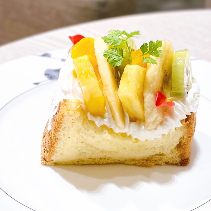 サマーフルーツのシフォンサンド(リーガロイヤルホテル京都 )