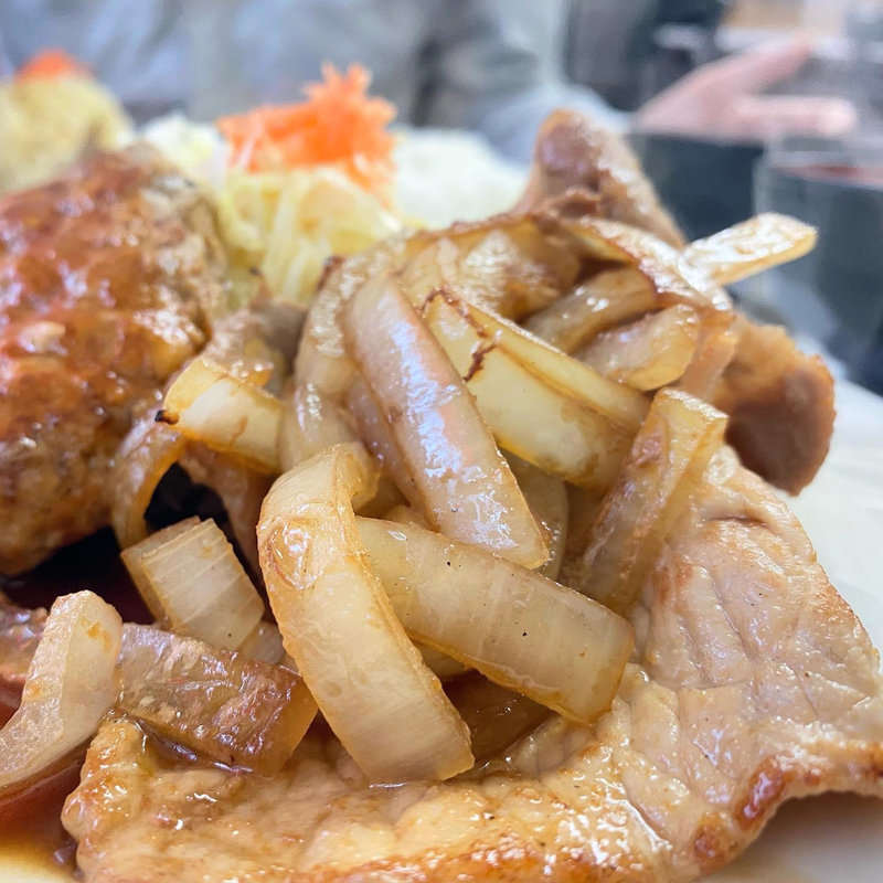 ハンバーグ＋生姜焼き(ハンバーグの店ベア )