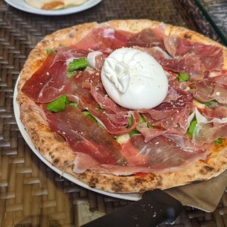 Burrata Parma Ham Margherita(Pizza 4P's)