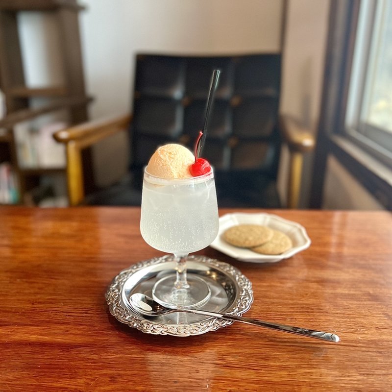 ライチのクリームソーダ(awaiyabooks)