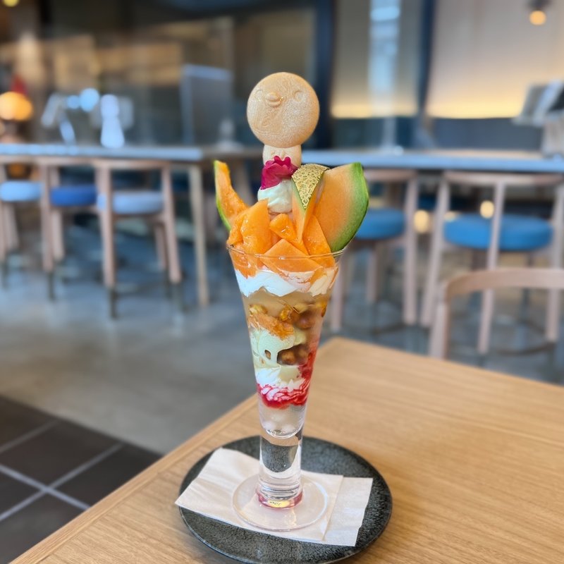 じゅわっとジューシーメロンパフェ(Unir 京都店(ウニール))