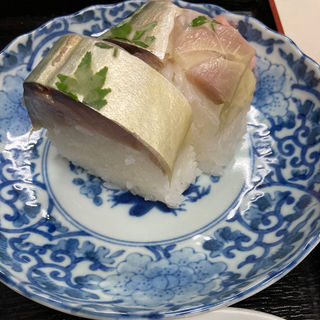 鯖寿司うどんセットの鯖寿司(満寿形屋 （ますがたや）)
