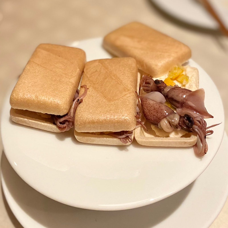 ホタルイカを使ったモナカ(BISTRO Pic d'or)