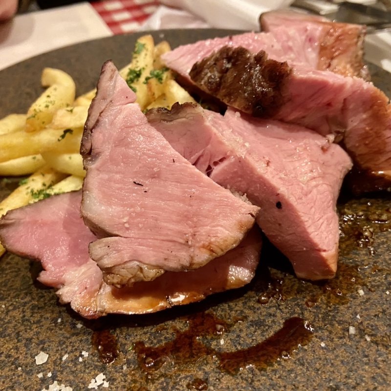 牛肉のまるごと炭火焼き(BISTRO Pic d'or)