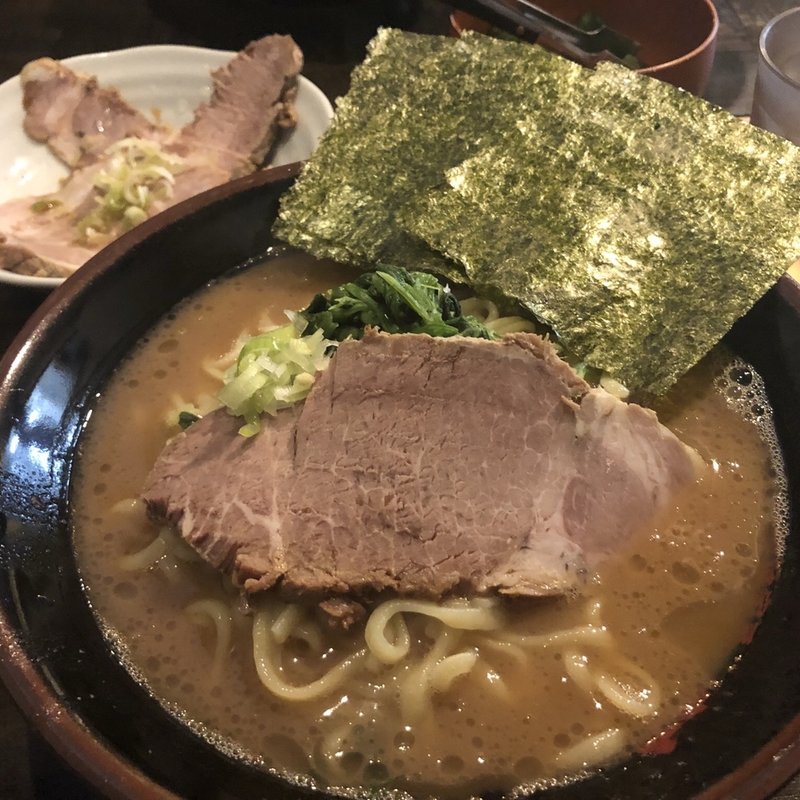 (横浜家系らーめん英 （ひで）)