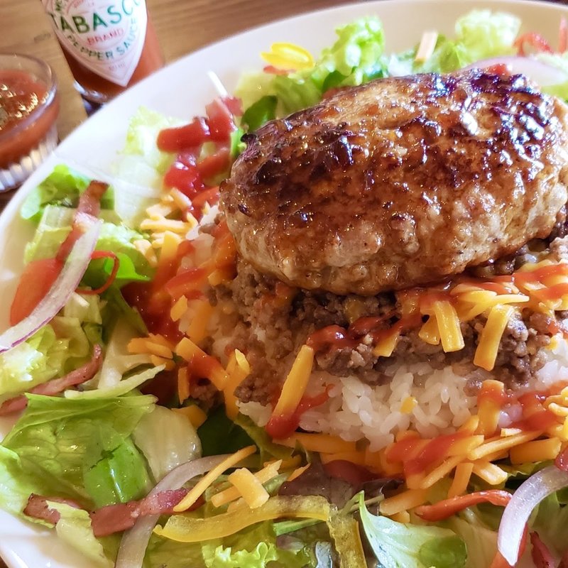 アグーハンバーグタコライス(ガジュマルロック)