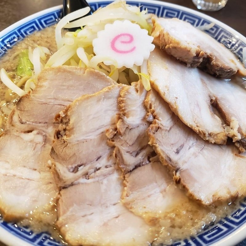 チャーシュー醤油ラーメン(拉麺アイオイ)