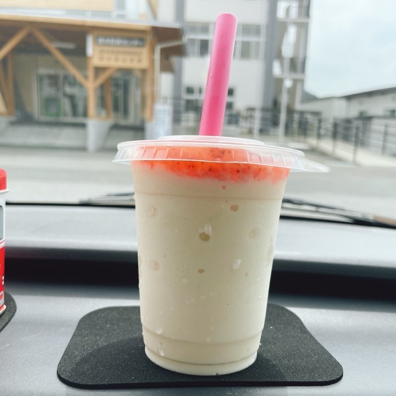 もてぎシェイクいちご(特級鶏蕎麦龍介もてぎ)