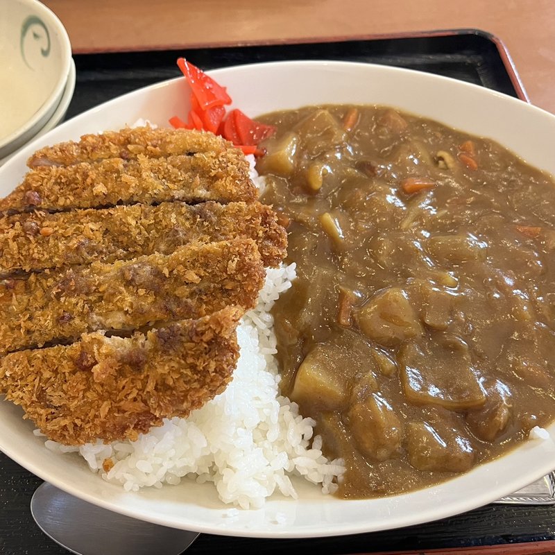 カツカレー(名嘉地そば （なかちそば）)