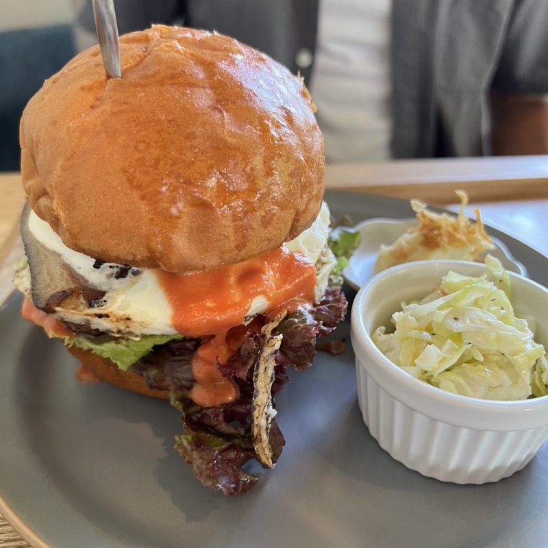 ベーコンエッグバーガー(KARIYADO CAFE)