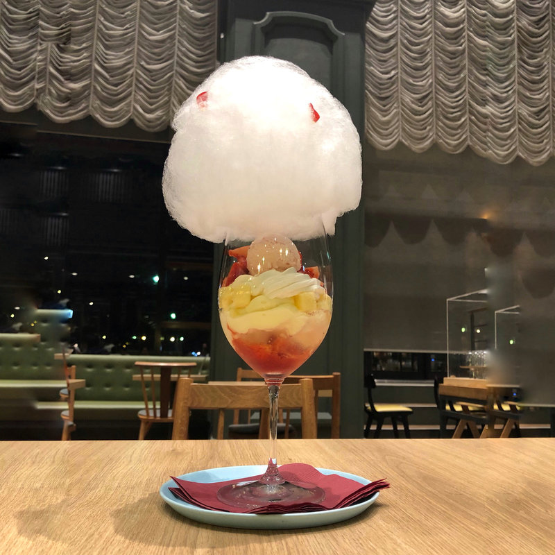 パフェ(omo cafe&bar)