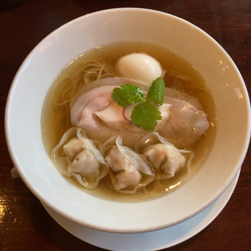 海老わんたん麺(らーめん本竈)