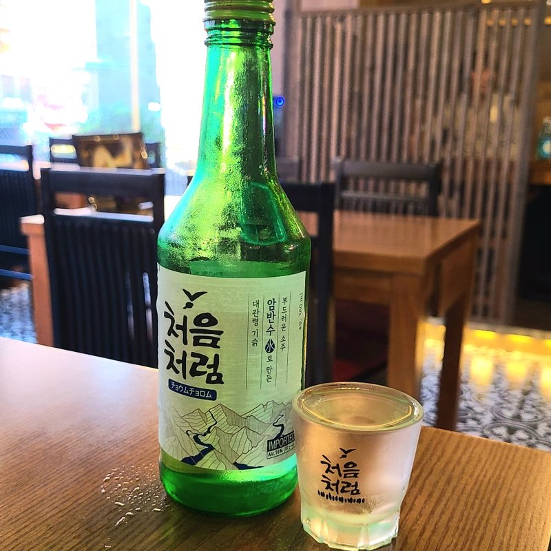 チョウムチョロム(シンチョン ソルロンタン 신촌설렁탕 Sinchon Seolleongtang)