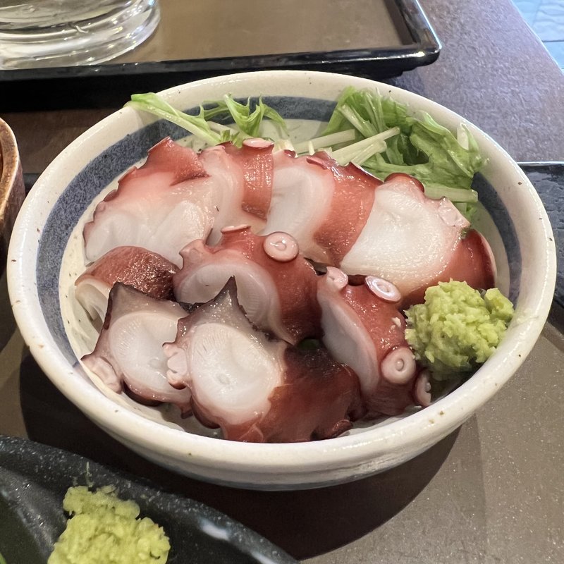 タコの刺身(ちょいのみてい 横浜処 )