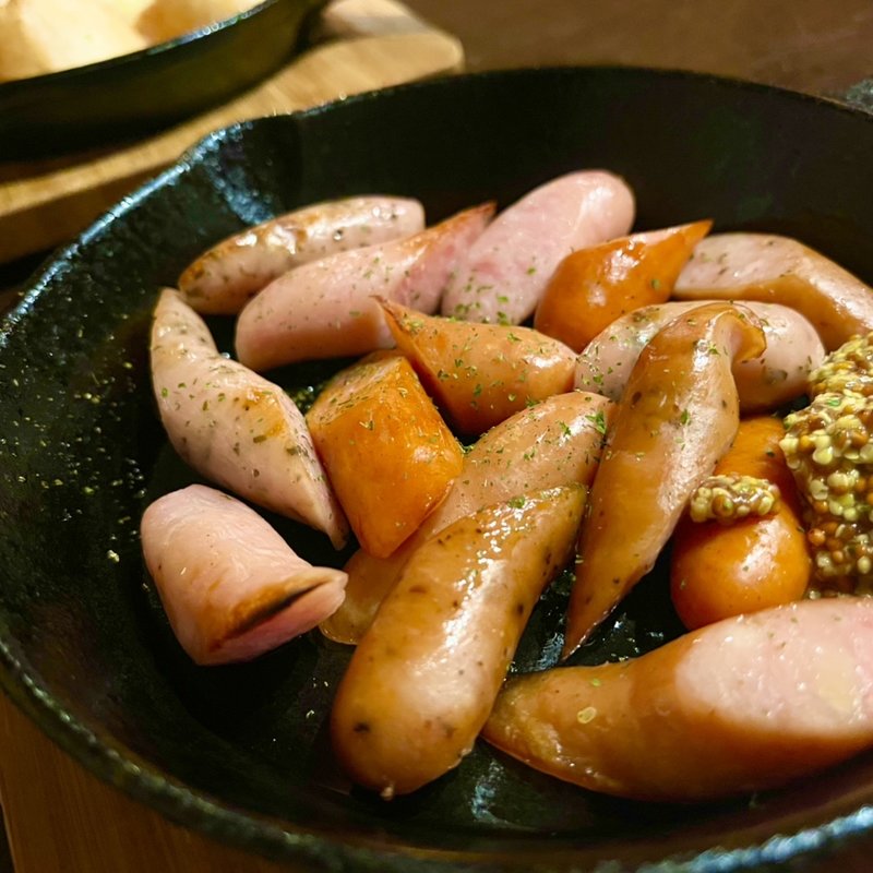 ソーセージ盛り合わせ(バルコラボTAKKYUバル 奥武山公園)