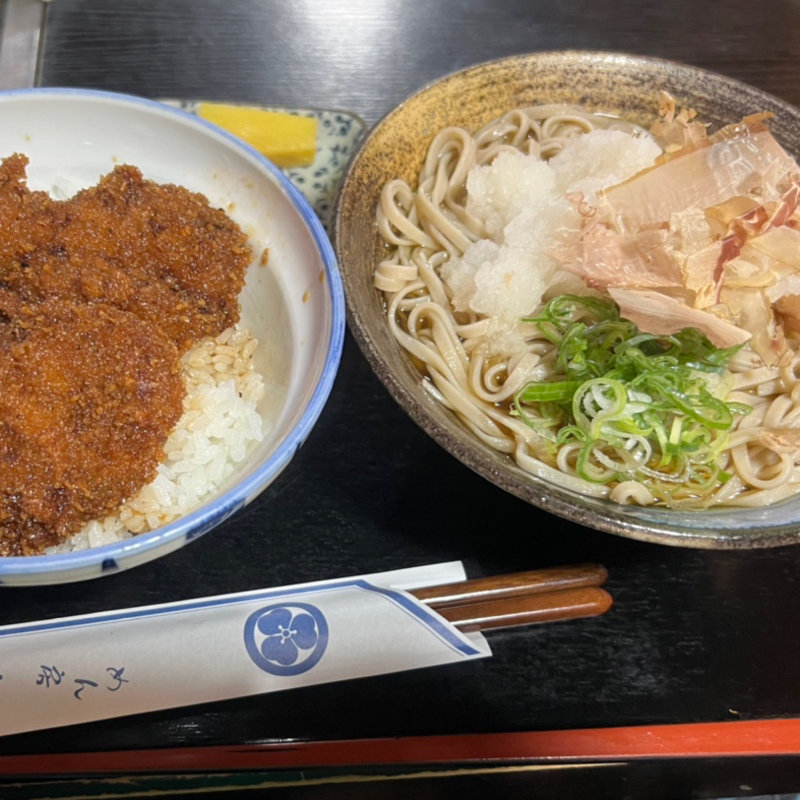 ソースカツ丼とおろしそばセット(めん房 丸仁)