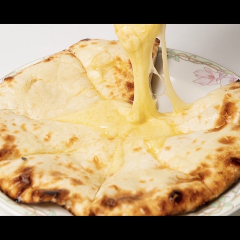 チーズナン(タンドールバルアンドカフェ)