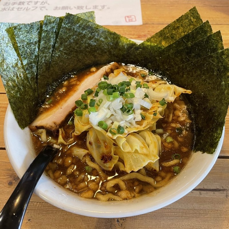ニンニク背脂の醤油ラーメン店主のスペシャルチューニング(梨の花 （なしのはな）)